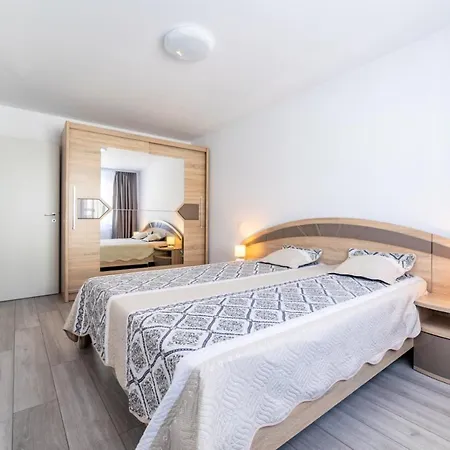 Apartament Apartment Risnov
